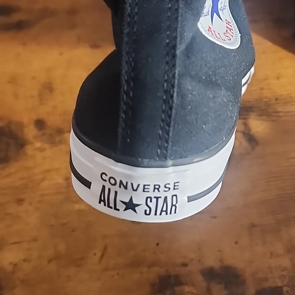 Converse All Star Black And White unisex M-8.5 W-10.5 Firm Price Is 66 I'm Losin - Picture 5 of 10